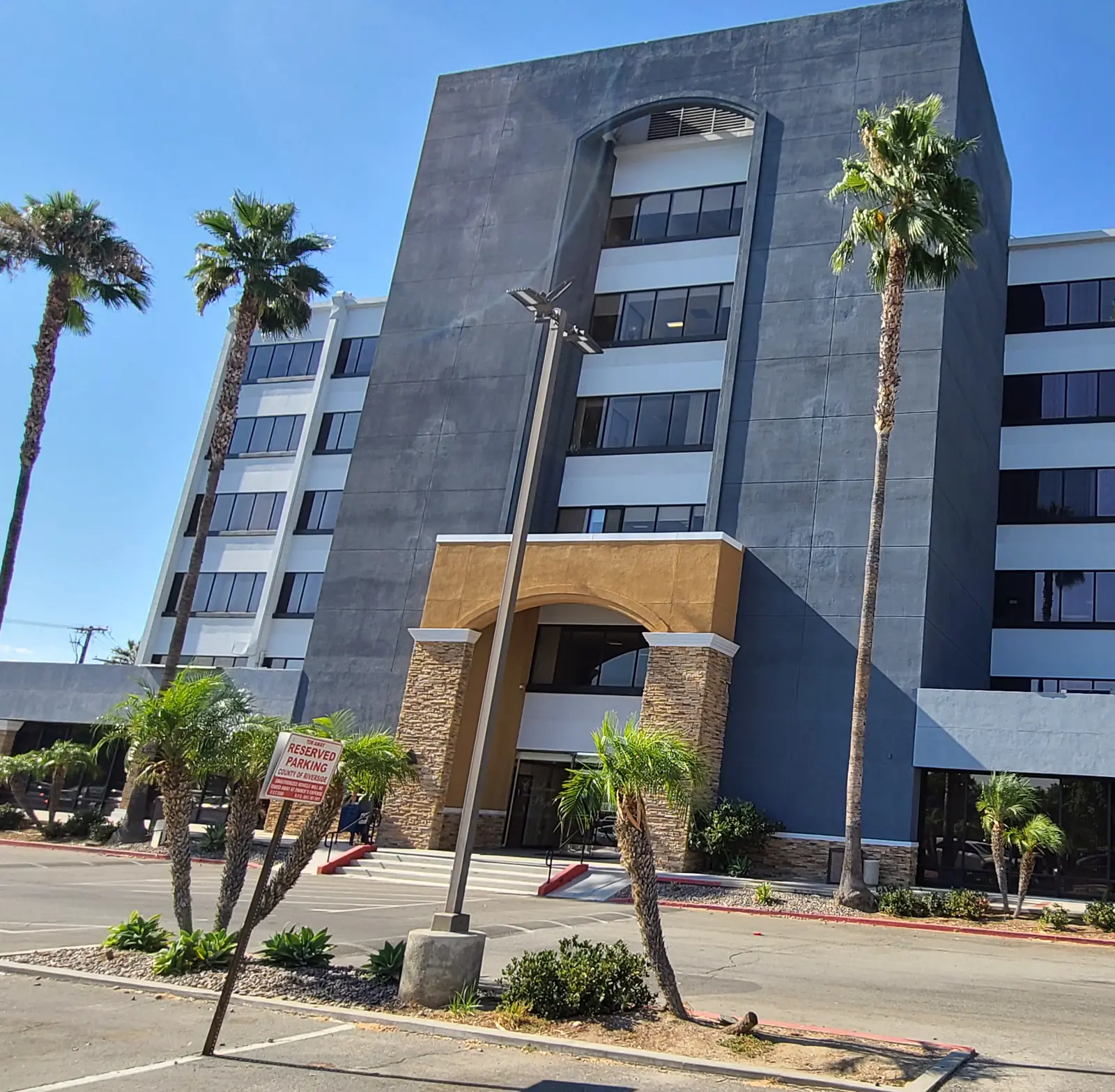 Office building at 3610 Central Ave in Riverside, CA, home of First Lending Solutions mortgage broker and lender, Suite 400